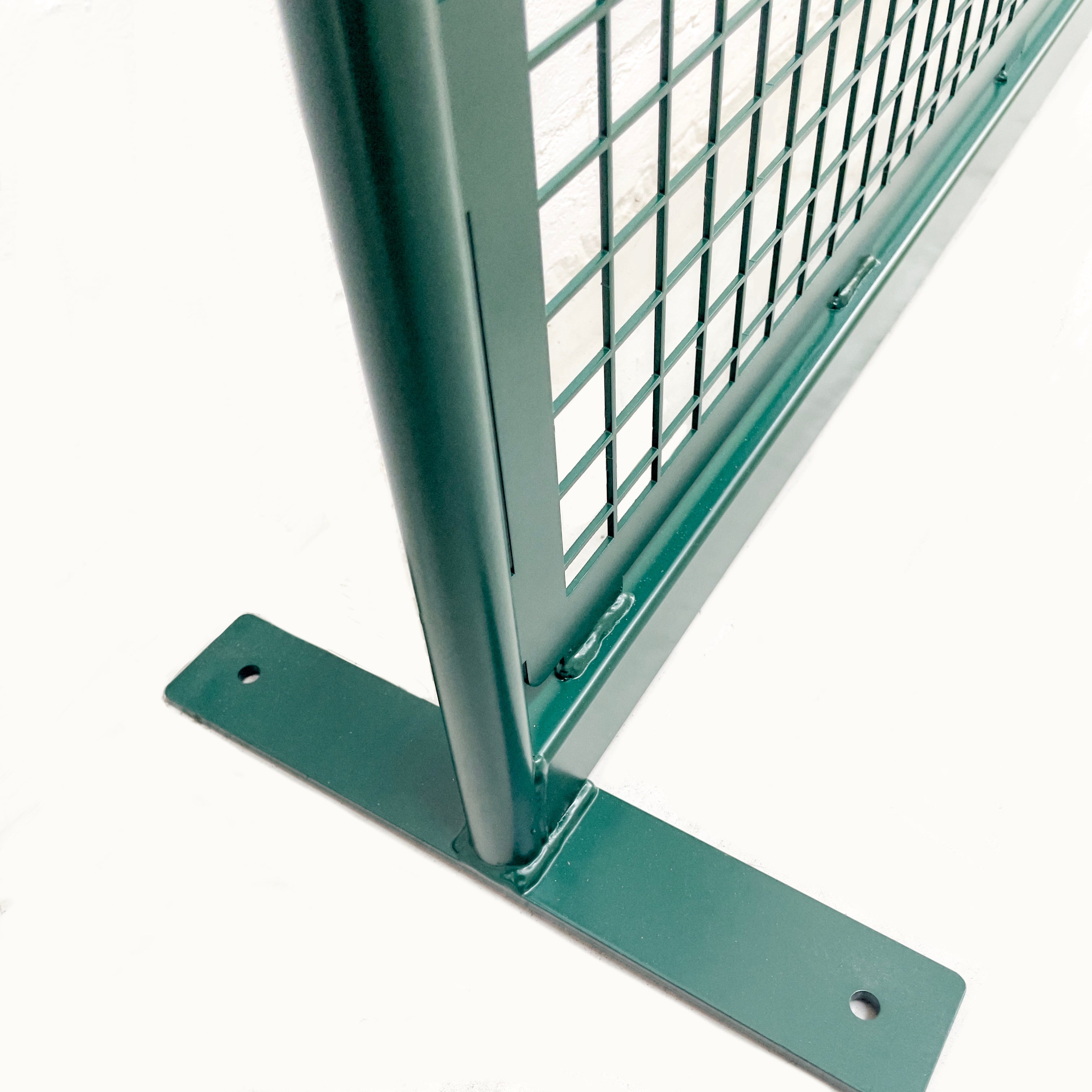 RA-DV9030 Amtech Range Golf Bay Divider Teardrop Steel Mesh Green