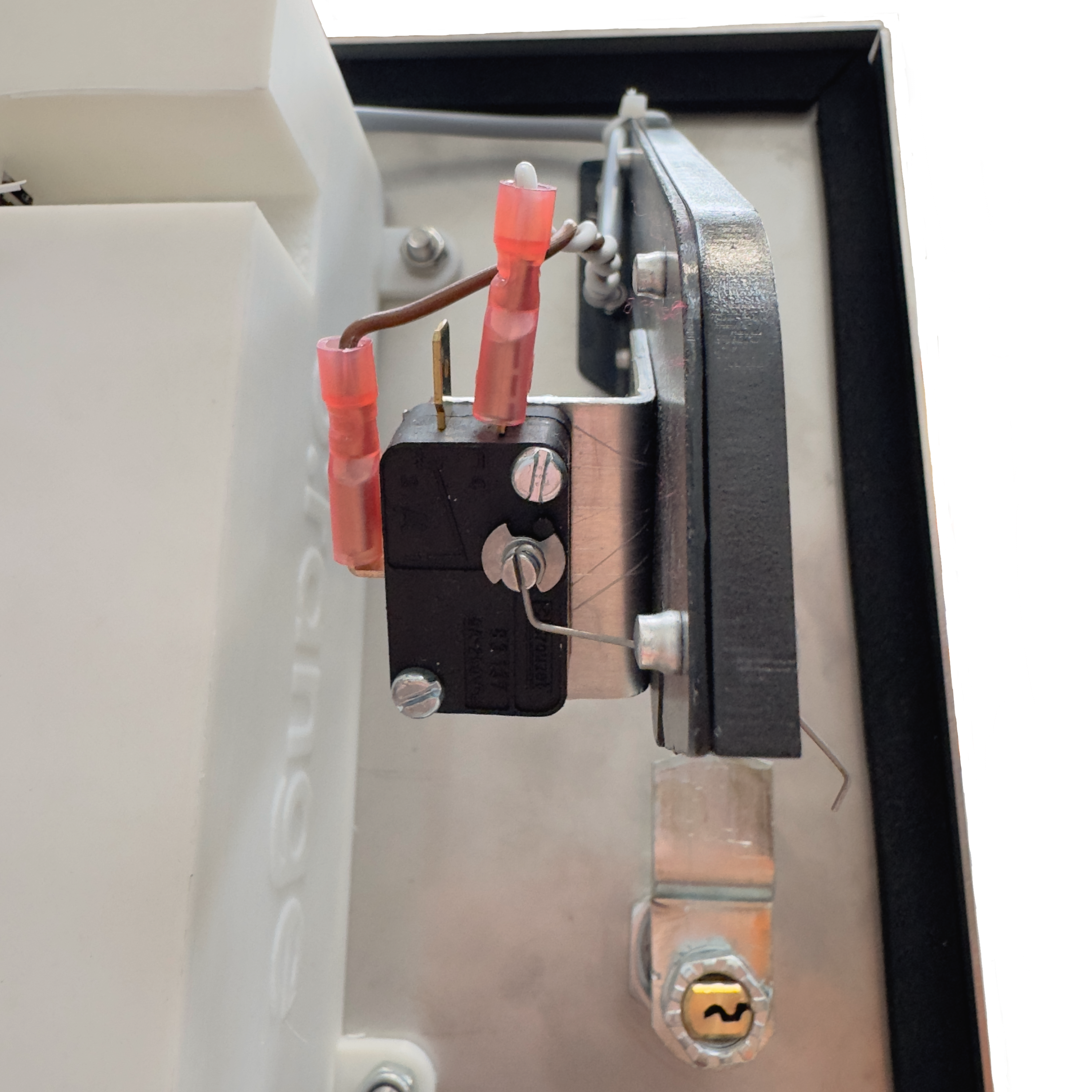 RA-PS0185 Amtech Range Servant Ball Dispenser Micro Switch for Token Acceptor 108900