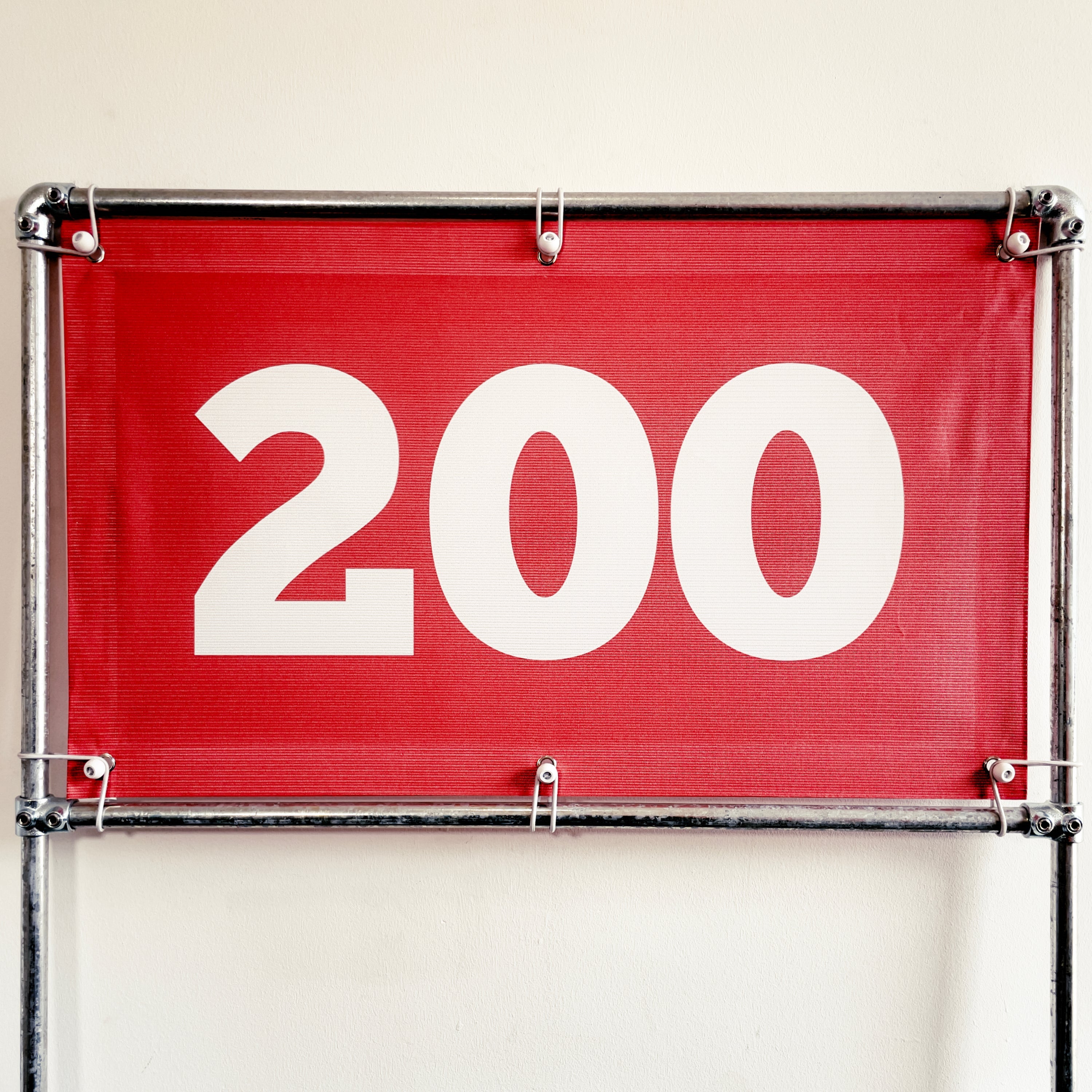 RA-TM9516 Amtech Range PVC Mesh Golf Driving Range Yardage Distance Banner Red 200
